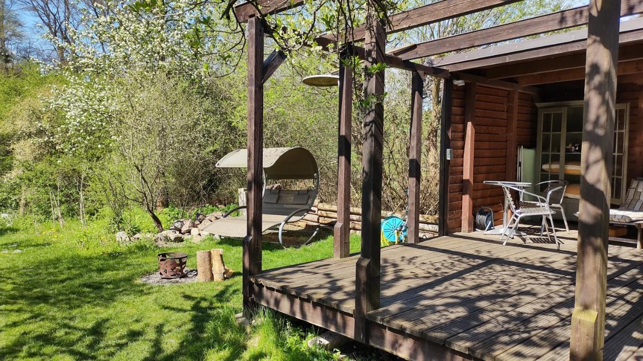 Grosse Wohnung / Haushaelfte In Peetzig Am See Анґермюнде Екстер'єр фото