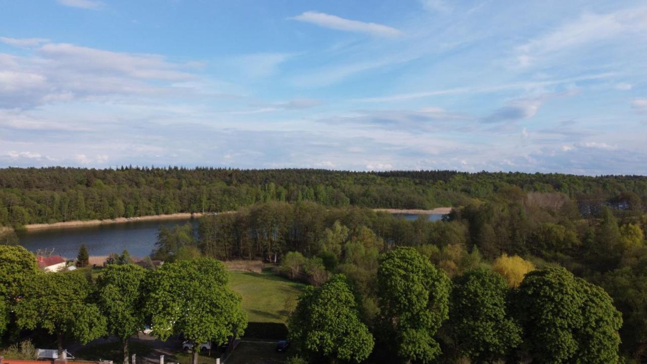 Grosse Wohnung / Haushaelfte In Peetzig Am See Анґермюнде Екстер'єр фото