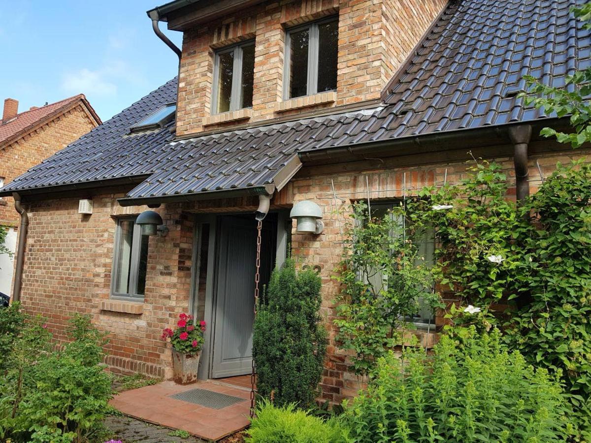 Grosse Wohnung / Haushaelfte In Peetzig Am See Анґермюнде Екстер'єр фото