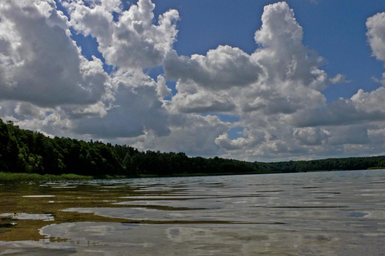 Grosse Wohnung / Haushaelfte In Peetzig Am See Анґермюнде Екстер'єр фото