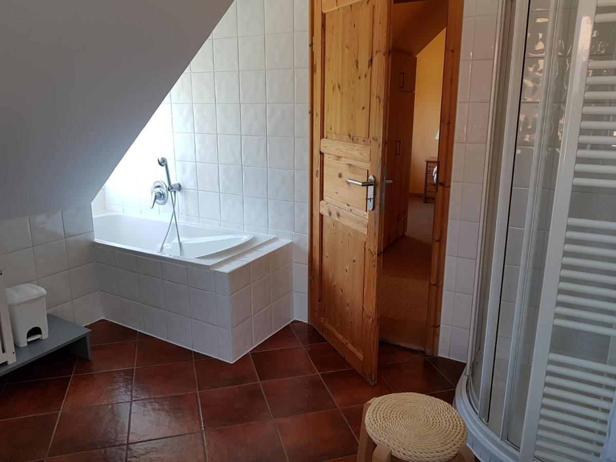 Grosse Wohnung / Haushaelfte In Peetzig Am See Анґермюнде Екстер'єр фото